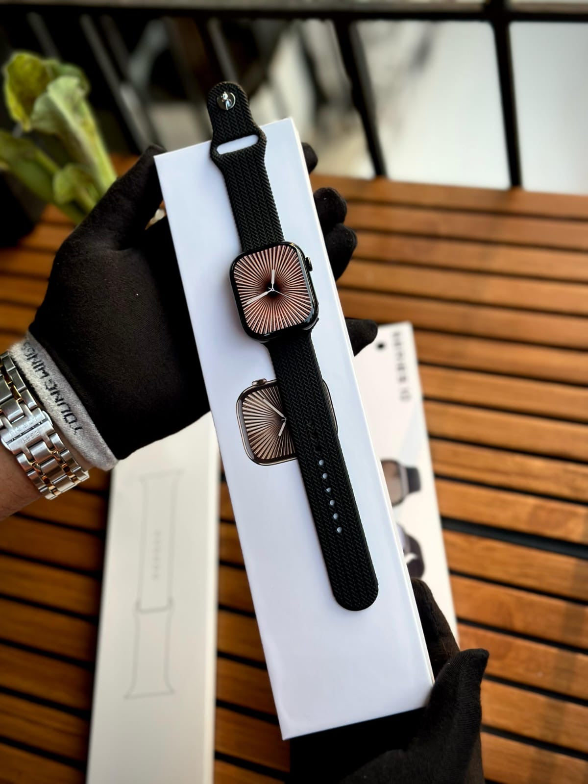 Series 10 off/on logo model clone