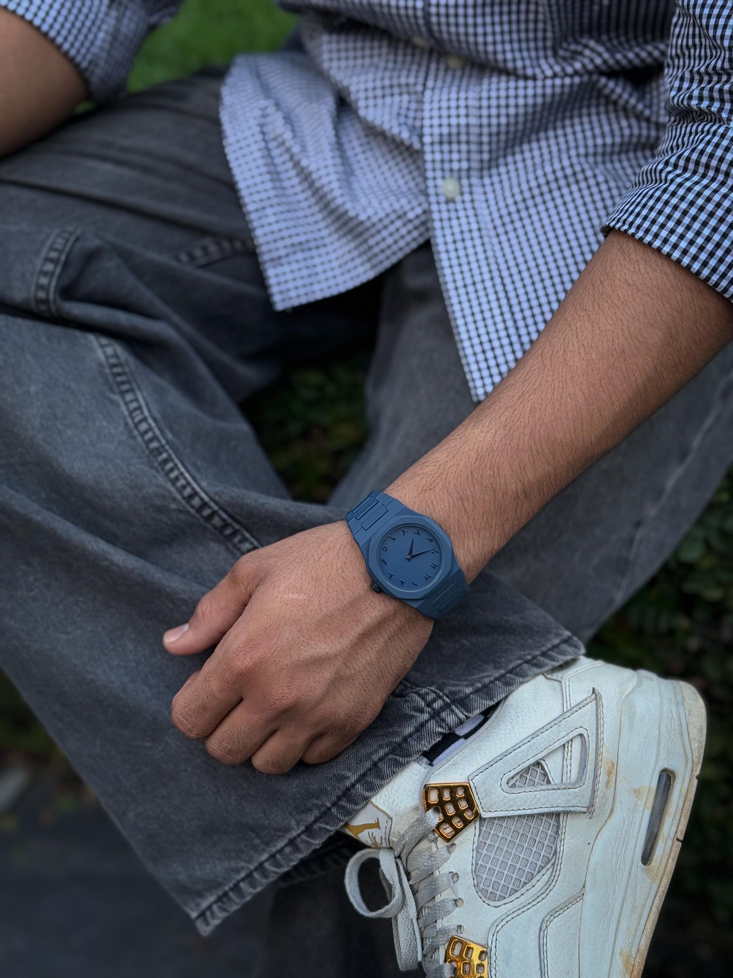 Arabic Aura Watch